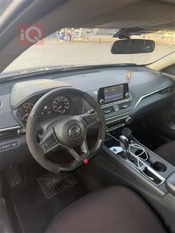 نيسان ألتيما